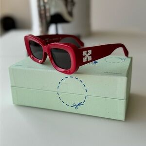 OFF WHITE RED SUNGLASSES BRAND NEW ORIGINAL BOX NEVER WORN